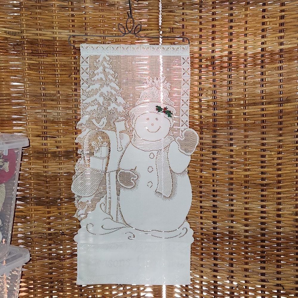 Seasons Greetings Snowman Christmas Wall Hanging Decor